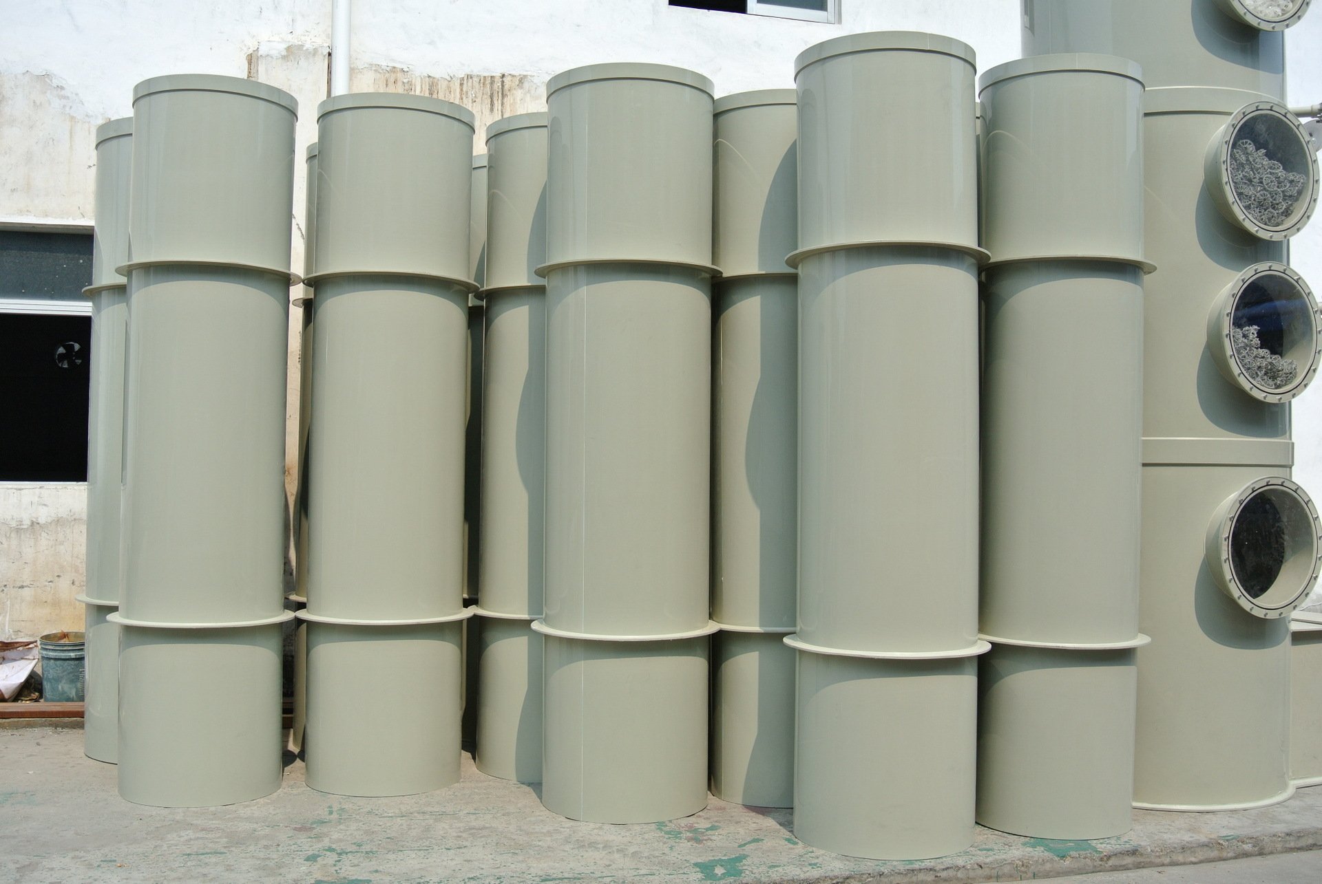 PP風管擠壓成型：